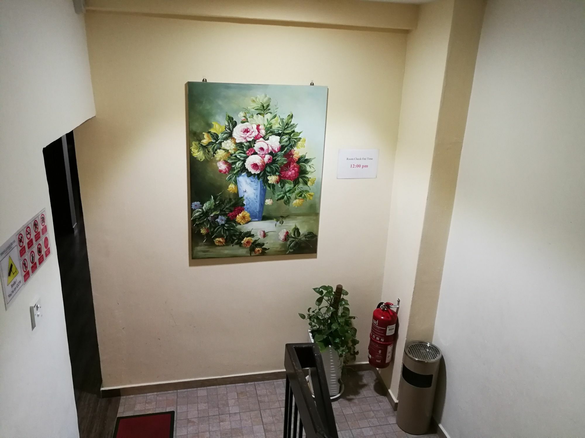 Oyo 172 Spring Hotel Куала-Лумпур Экстерьер фото