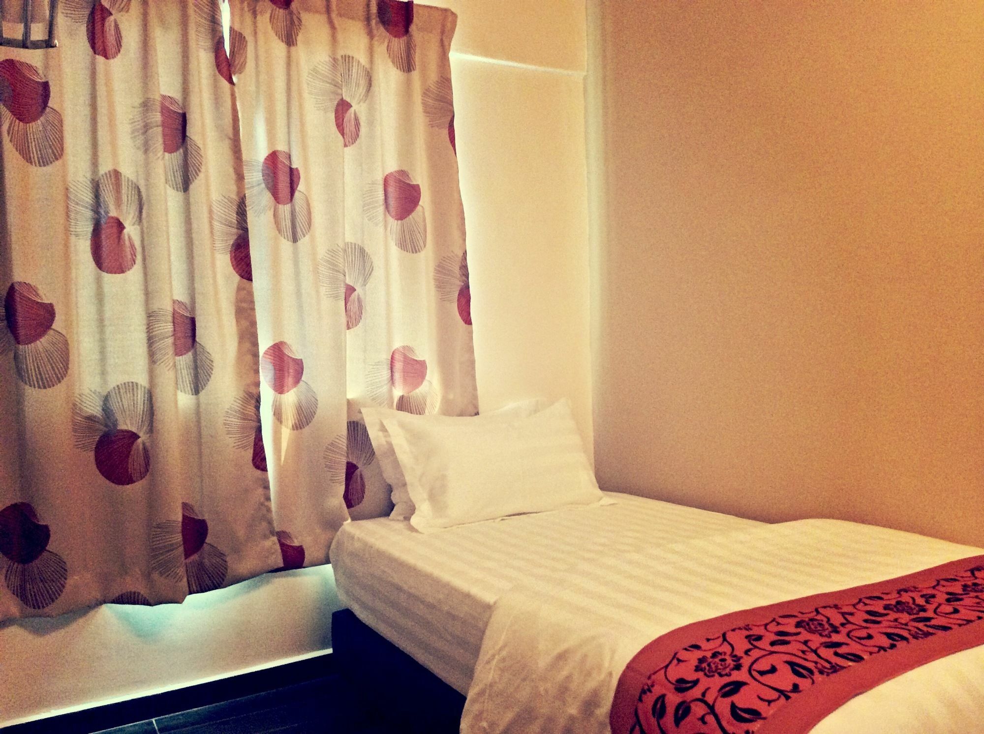 Oyo 172 Spring Hotel Куала-Лумпур Экстерьер фото